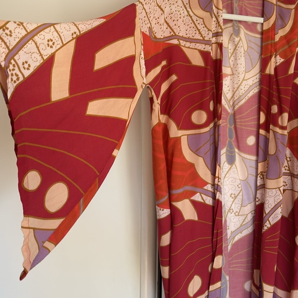 Novella Royale - The Georgia Robe in Red Butterfly Size Small - Picture 11 of 16